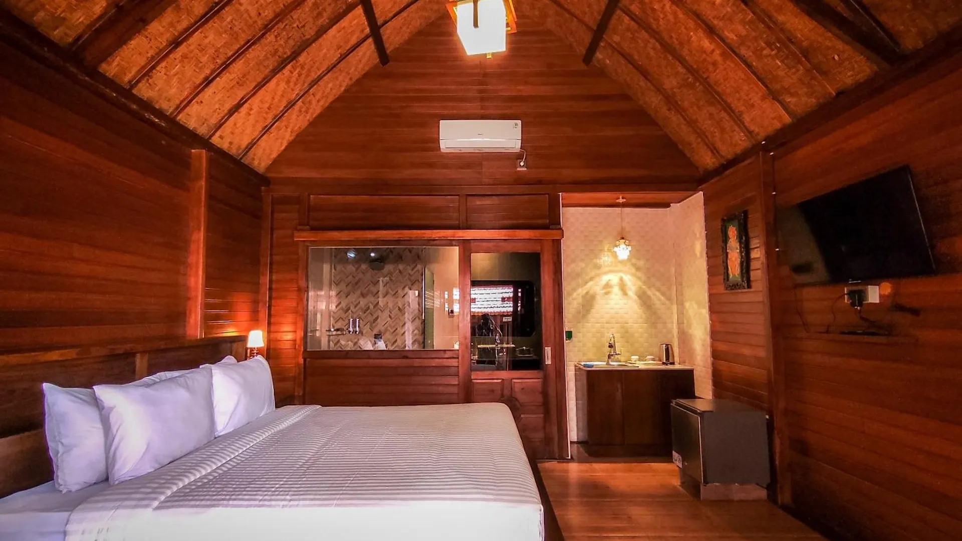 Uli Wood Villa, Jimbaran Bali - Near Gwk