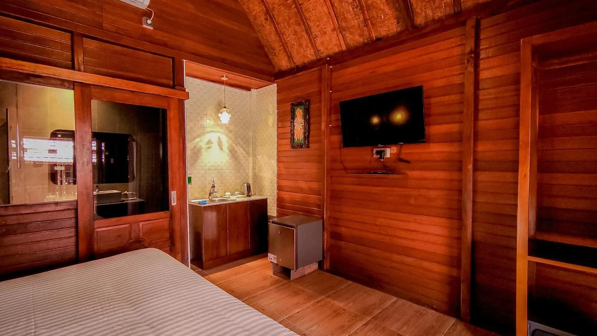 Uli Wood Villa, Jimbaran Bali - Near Gwk