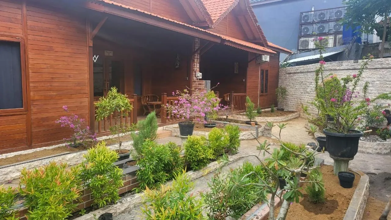 Uli Wood Villa, Jimbaran Bali - Near Gwk Indonesia